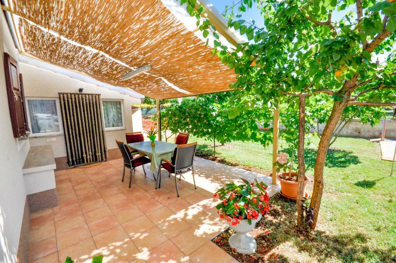 Nevija Διαμέρισμα Novigrad Istria Εξωτερικό φωτογραφία